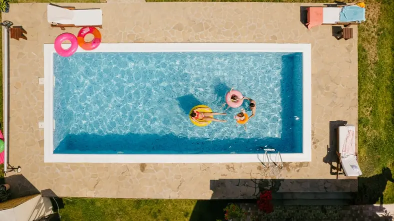 Crédit piscine, construire piscine par le pret travaux